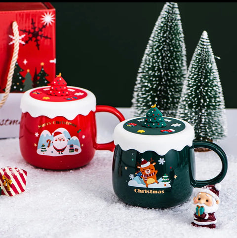 Festive Mug with Christmas tree on the Lid